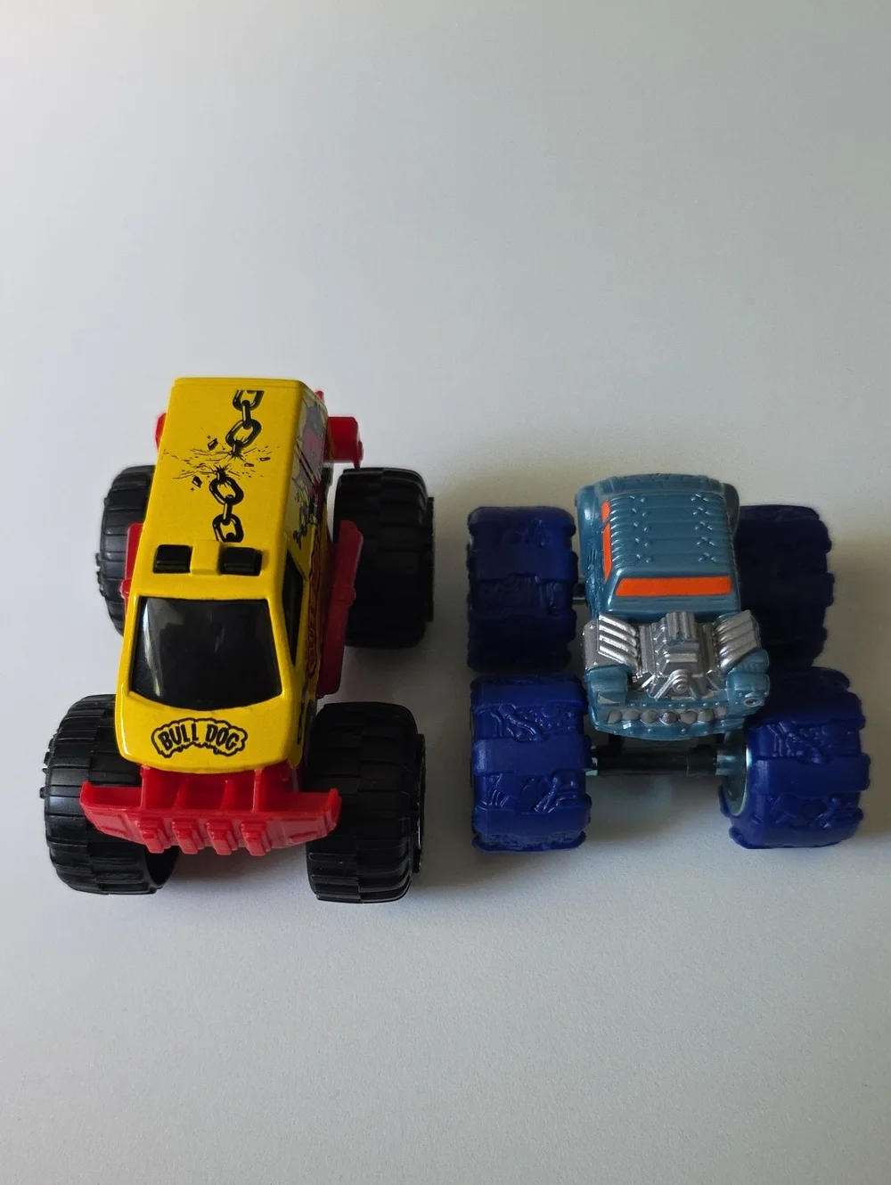 Hot Wheels Monster Trucks DEMO DERBY All Beefed Up Burger And #68 Monster Trucks
